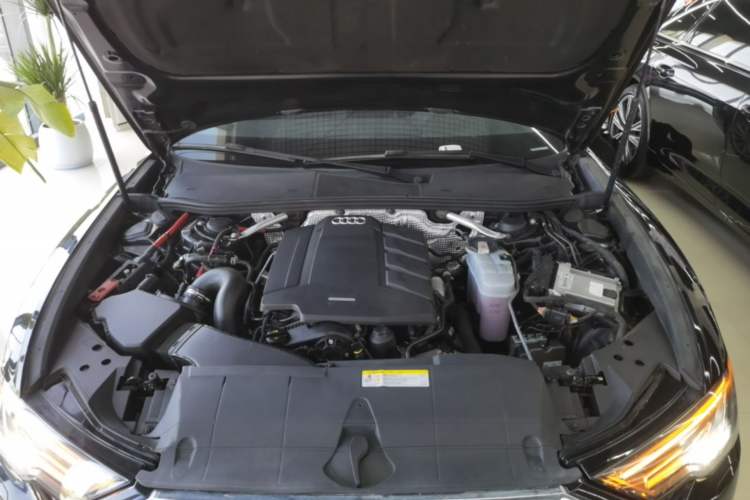 Used Audi A6L 2019 40 TFSI Luxury Prestige Edition Engine Bay