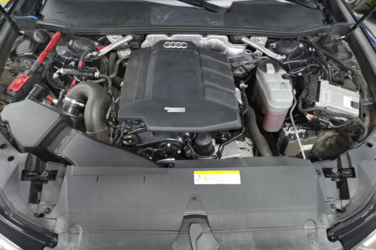 Used Audi A6L 2019 40 TFSI Luxury Dynamic Model Engine Bay