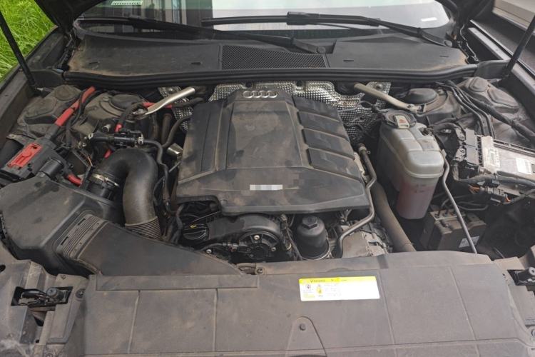 Used Audi A6L 2019 40 TFSI Luxury Dynamic Model Engine Bay