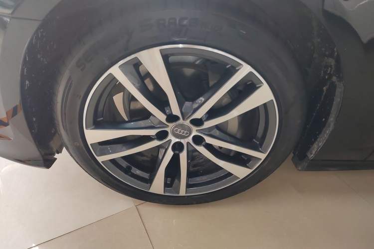 Used Audi A6L 2019 40 TFSI Luxury Dynamic Model Exterior 4
