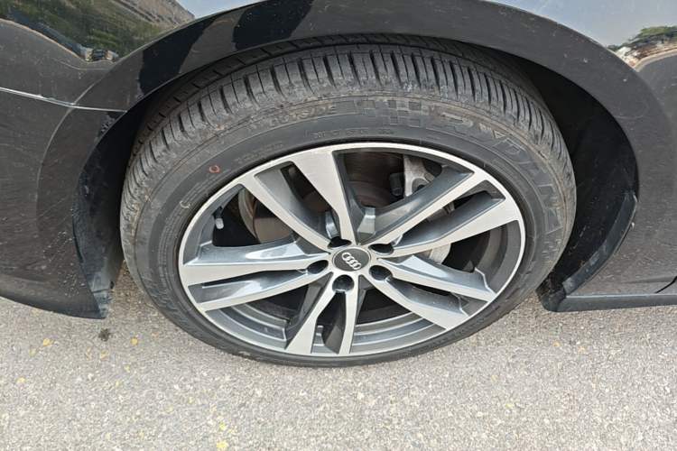Used Audi A6L 2019 40 TFSI Luxury Dynamic Model Exterior 4