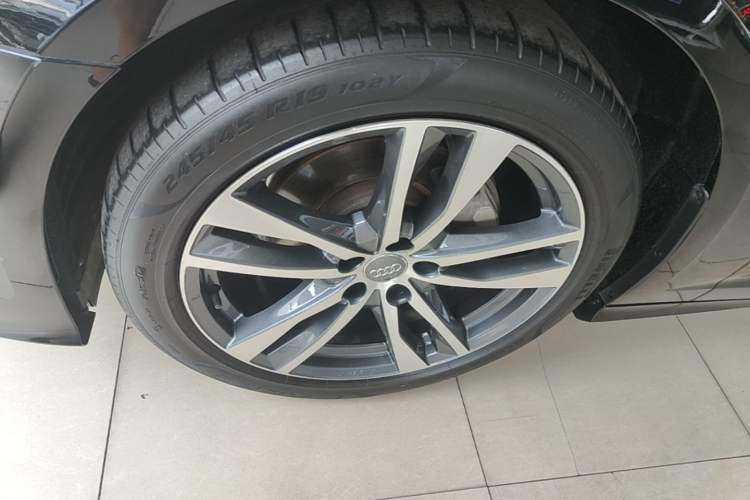Used Audi A6L 2019 40 TFSI Luxury Dynamic Model Exterior 4