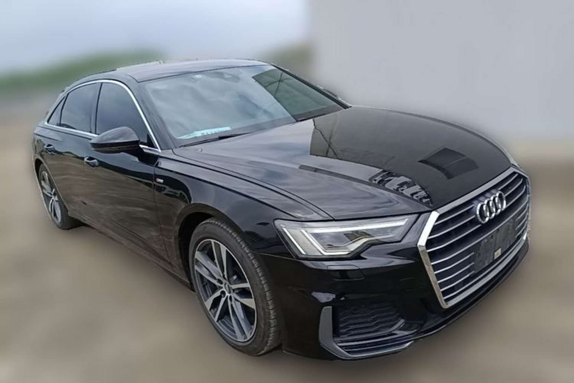 Used Audi A6L 2019 40 TFSI Luxury Dynamic Model Front Right 45 Deg