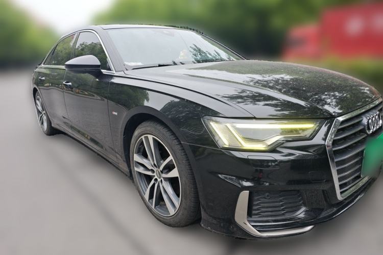 Used Audi A6L 2019 40 TFSI Luxury Dynamic Model Front Right 45 Deg