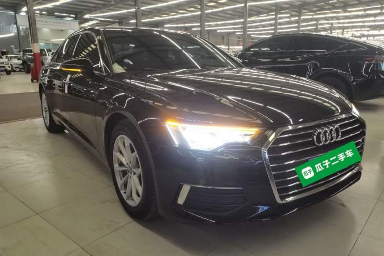 Used Audi A6L 2019 40 TFSI Luxury Prestige Edition Front Right 45 Deg