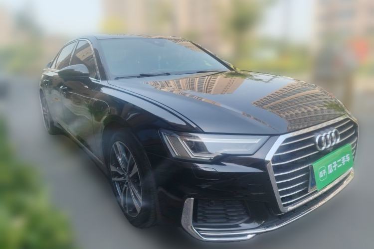 Used Audi A6L 2019 40 TFSI Luxury Dynamic Model Front Right 45 Deg