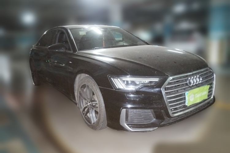 Used Audi A6L 2019 40 TFSI Luxury Dynamic Model Front Right 45 Deg