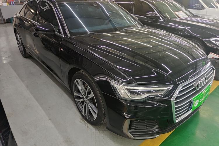 Used Audi A6L 2019 40 TFSI Luxury Dynamic Model Front Right 45 Deg