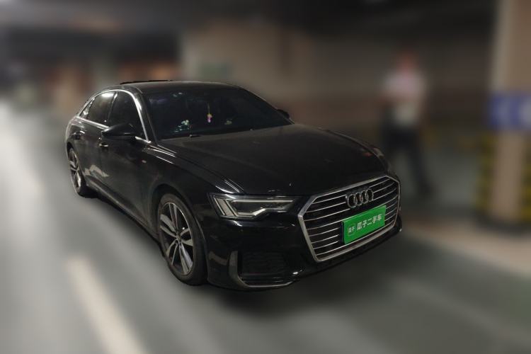 Used Audi A6L 2019 40 TFSI Luxury Dynamic Model Front Right 45 Deg