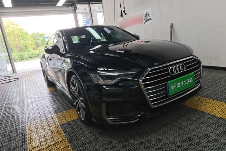 Used Audi A6L 2019 40 TFSI Luxury Dynamic Model Front Right 45 Deg