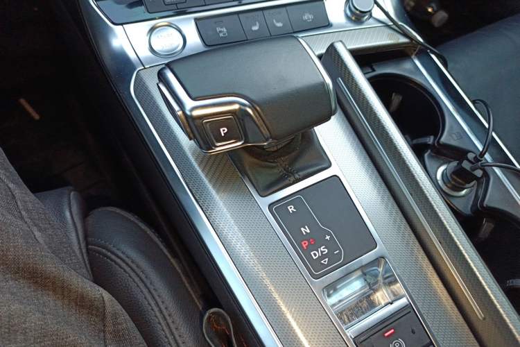 Used Audi A6L 2019 40 TFSI Luxury Prestige Edition Gear Lever