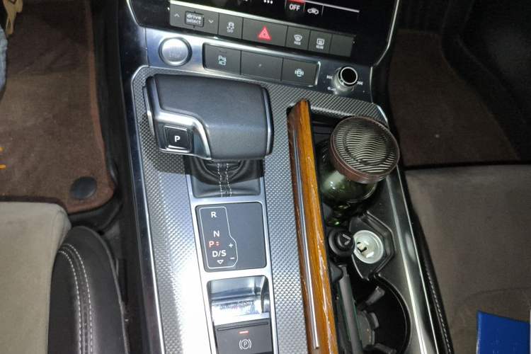 Used Audi A6L 2019 45 TFSI Prestige Dynamic Edition Gear Lever