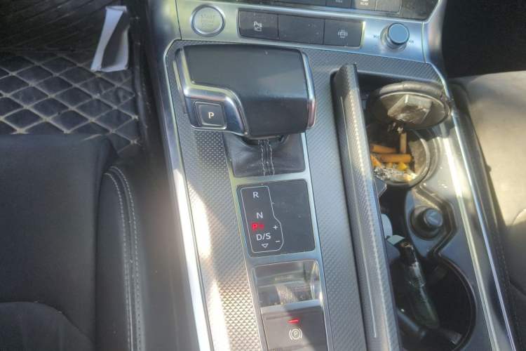 Used Audi A6L 2019 45 TFSI Prestige Dynamic Edition Gear Lever