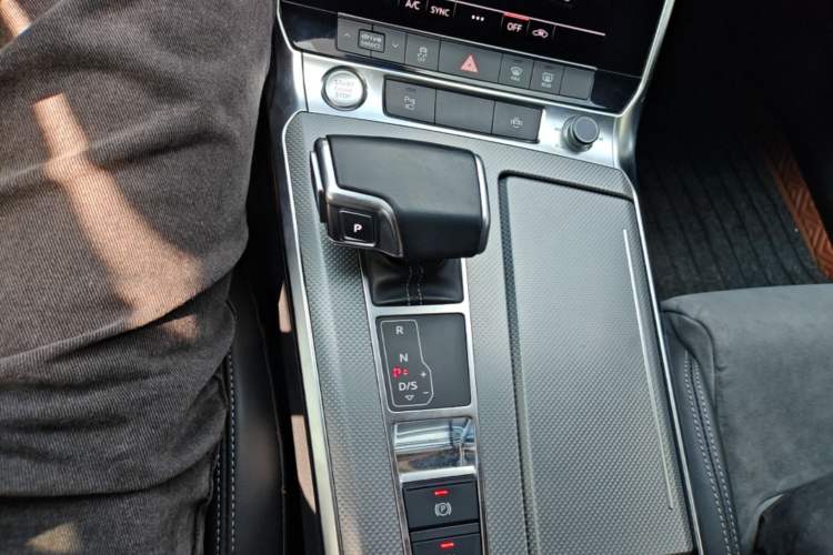 Used Audi A6L 2019 45 TFSI Prestige Dynamic Edition Gear Lever