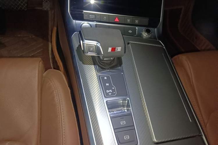 Used Audi A6L 2019 40 TFSI Luxury Prestige Edition Gear Lever