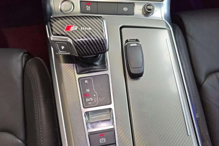 Used Audi A6L 2019 40 TFSI Luxury Prestige Edition Gear Lever
