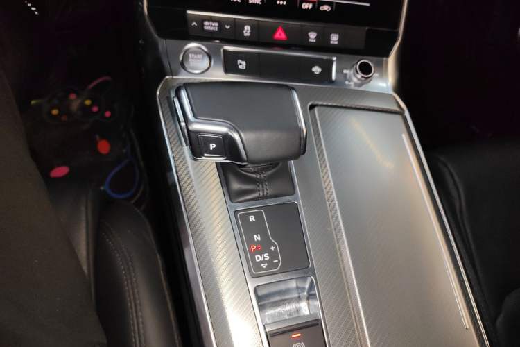 Used Audi A6L 2019 40 TFSI Luxury Prestige Edition Gear Lever
