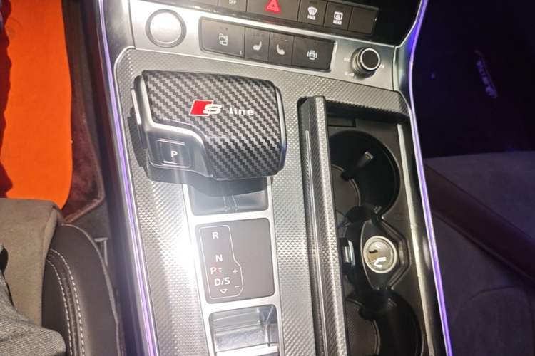 Used Audi A6L 2019 45 TFSI quattro Prestige Dynamic Edition Gear Lever