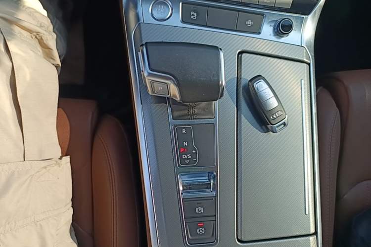 Used Audi A6L 2019 40 TFSI Luxury Prestige Edition Gear Lever