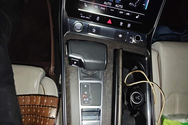 Used Audi A6L 2019 55 TFSI quattro Prestige Edition Gear Lever