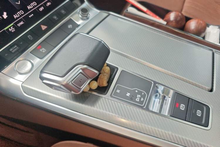 Used Audi A6L 2019 40 TFSI Luxury Prestige Edition Gear Lever