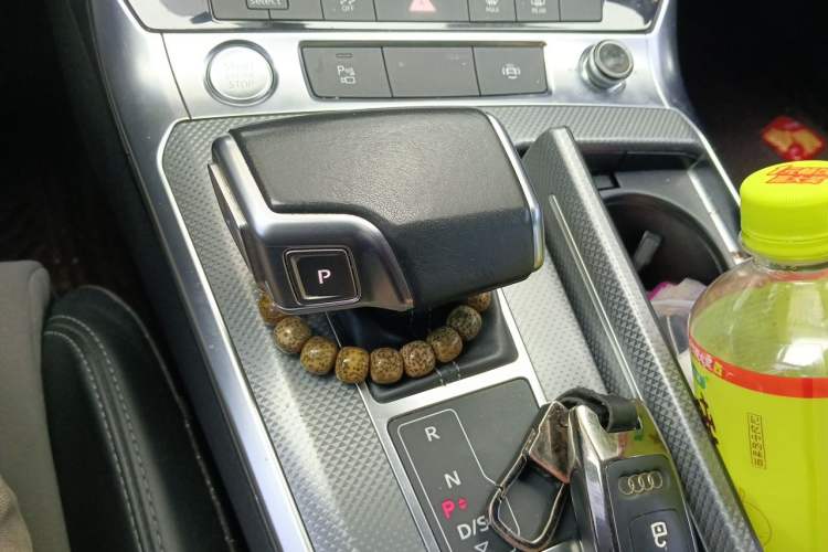 Used Audi A6L 2019 40 TFSI Luxury Dynamic Model Gear Lever