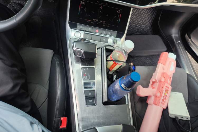 Used Audi A6L 2019 40 TFSI Luxury Dynamic Model Gear Lever