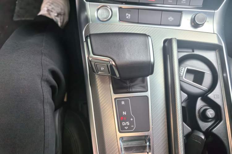 Used Audi A6L 2019 40 TFSI Luxury Prestige Edition Gear Lever
