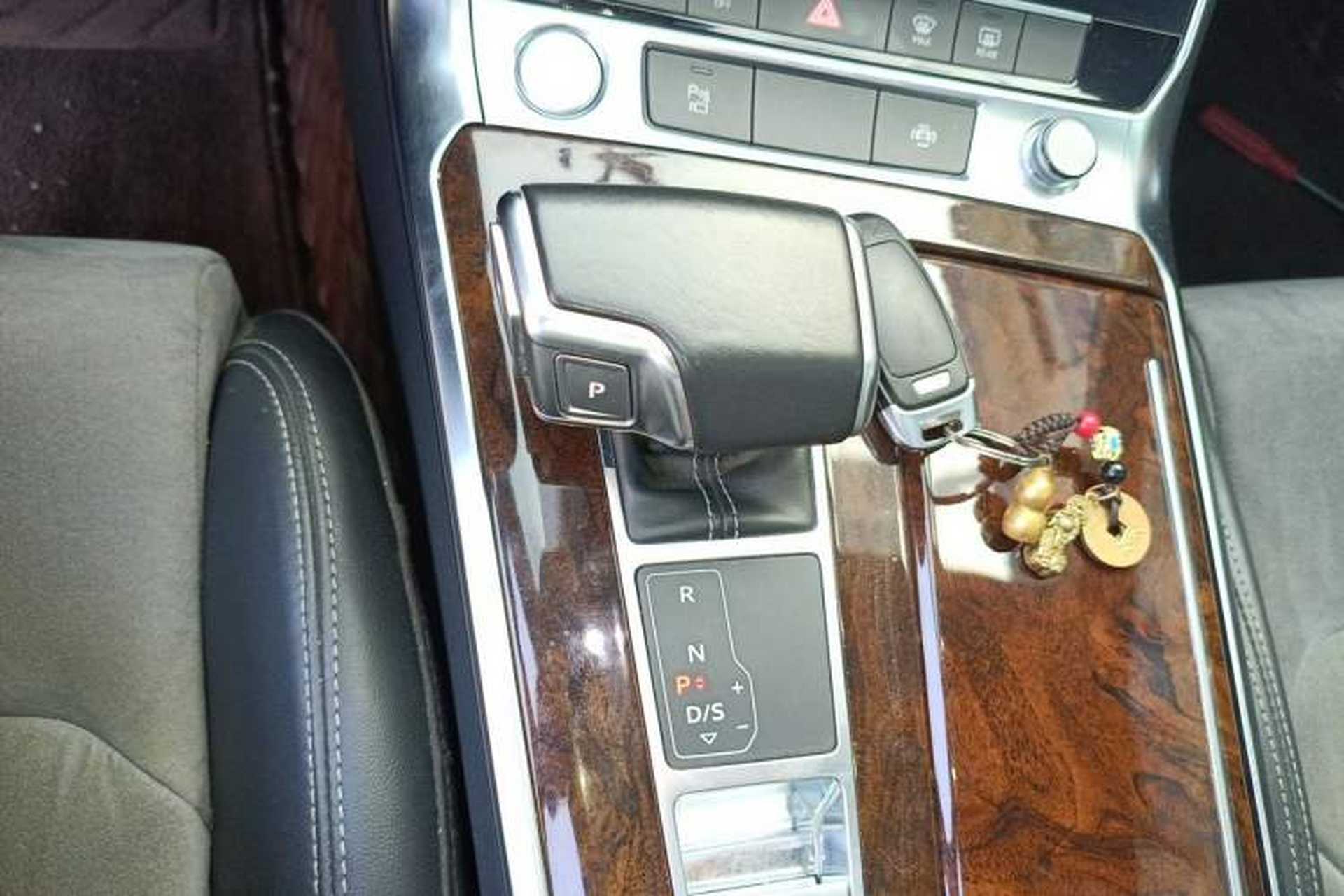 Used Audi A6L 2019 45 TFSI Prestige Dynamic Edition Gear Lever