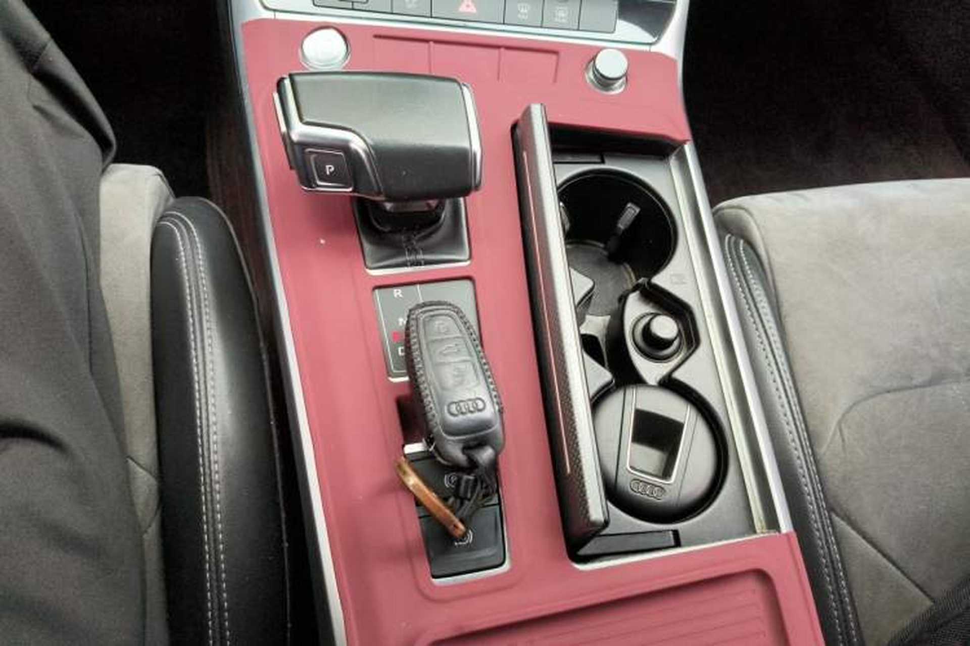Used Audi A6L 2019 40 TFSI Luxury Dynamic Model Gear Lever