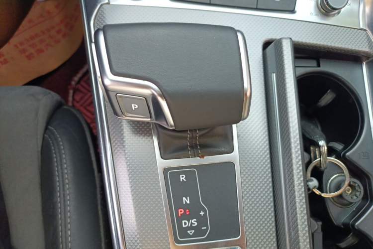 Used Audi A6L 2019 40 TFSI Luxury Dynamic Model Gear Lever