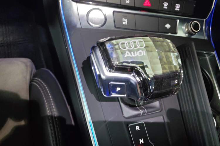 Used Audi A6L 2019 45 TFSI quattro Prestige Dynamic Edition Gear Lever
