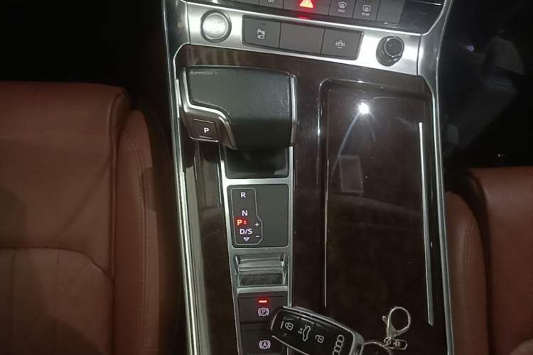 Used Audi A6L 2019 40 TFSI Luxury Prestige Edition Gear Lever