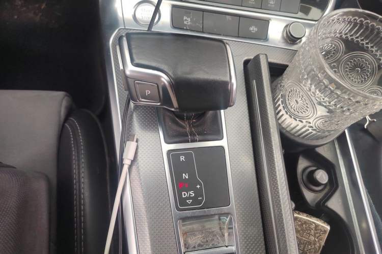 Used Audi A6L 2019 45 TFSI Prestige Dynamic Edition Gear Lever