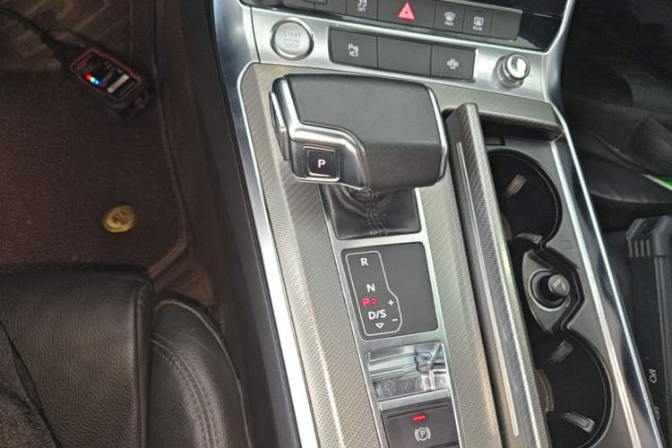 Used Audi A6L 2019 40 TFSI Luxury Prestige Edition Gear Lever