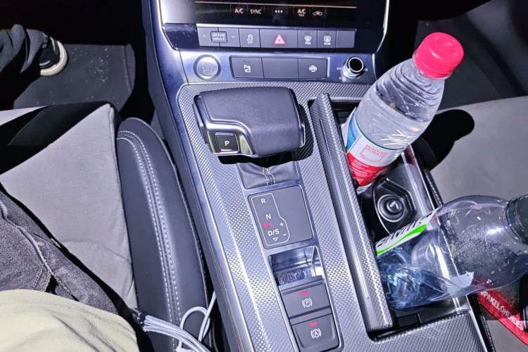 Used Audi A6L 2019 40 TFSI Luxury Dynamic Model Gear Lever