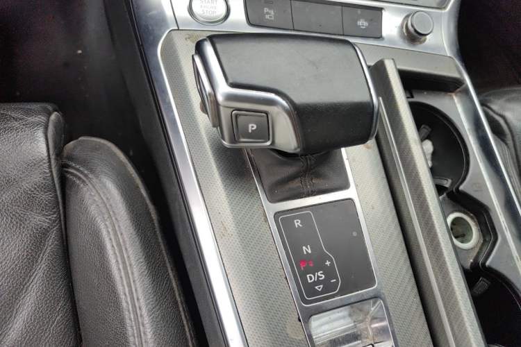 Used Audi A6L 2019 40 TFSI Luxury Prestige Edition Gear Lever