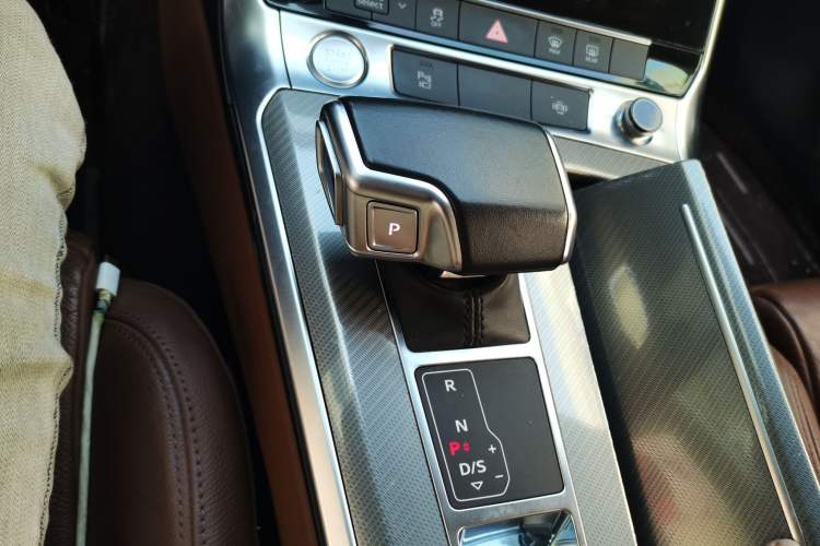 Used Audi A6L 2019 40 TFSI Luxury Prestige Edition Gear Lever