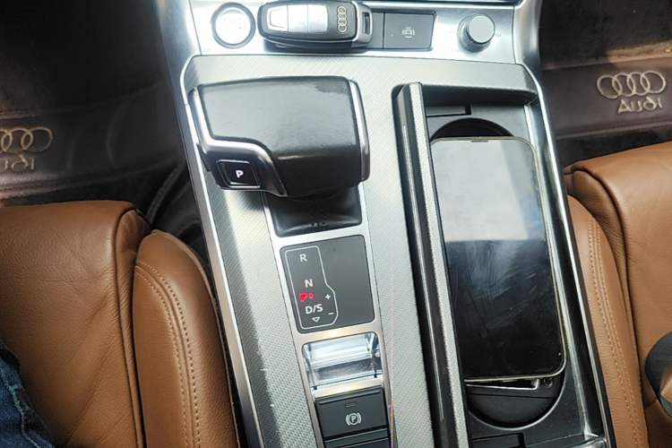 Used Audi A6L 2019 40 TFSI Luxury Prestige Edition Gear Lever