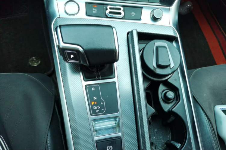 Used Audi A6L 2019 40 TFSI Luxury Dynamic Model Gear Lever