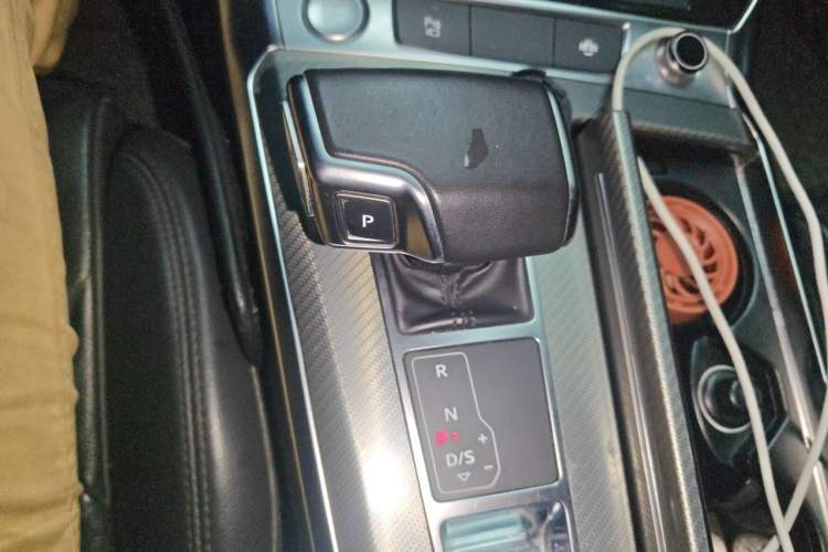 Used Audi A6L 2019 40 TFSI Luxury Prestige Edition Gear Lever
