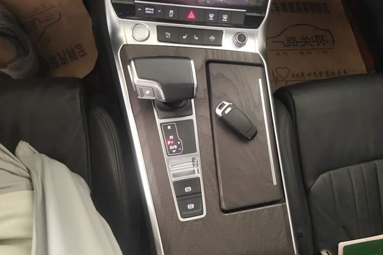 Used Audi A6L 2019 45 TFSI quattro Prestige Elegant Edition Gear Lever