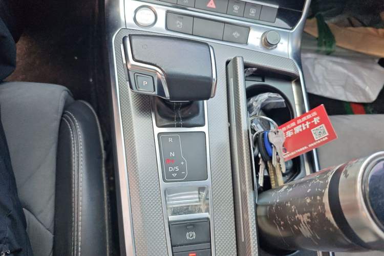 Used Audi A6L 2019 40 TFSI Luxury Dynamic Model Gear Lever