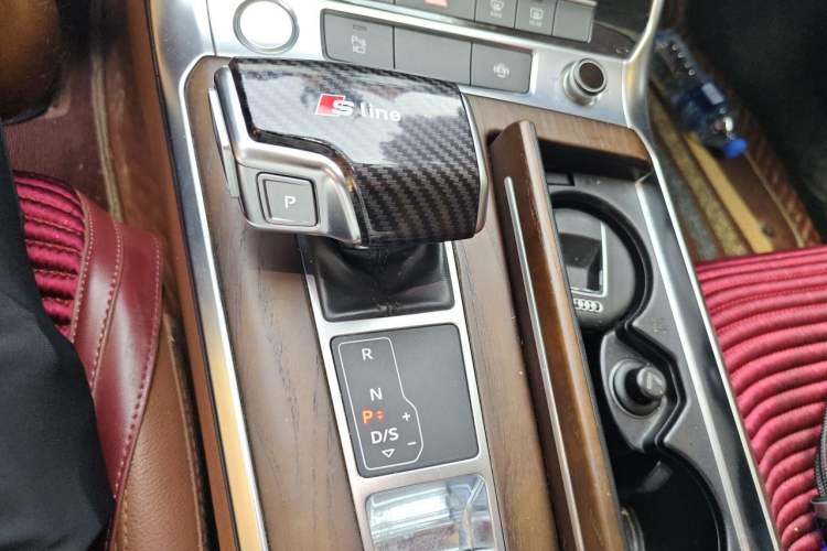 Used Audi A6L 2019 40 TFSI Luxury Prestige Edition Gear Lever