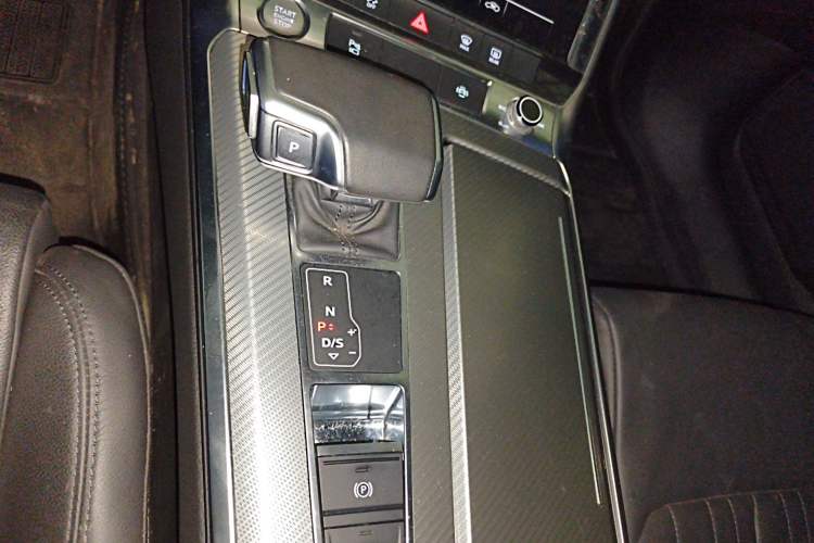 Used Audi A6L 2019 40 TFSI Luxury Prestige Edition Gear Lever