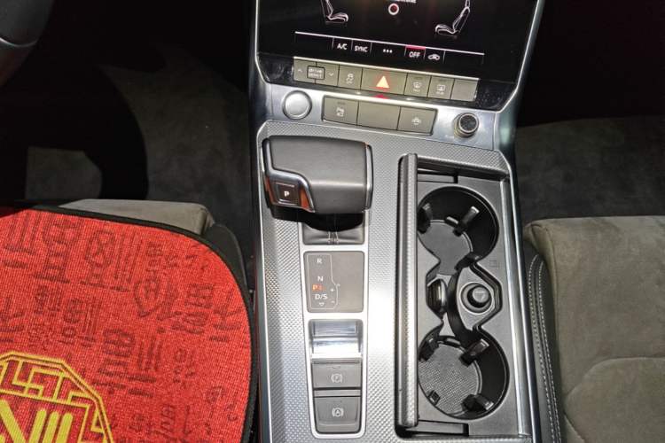 Used Audi A6L 2019 40 TFSI Luxury Dynamic Model Gear Lever
