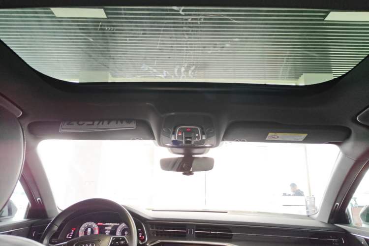 Used Audi A6L 2019 40 TFSI Luxury Dynamic Model Headliner
