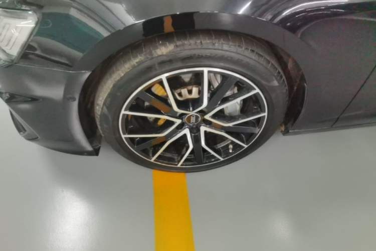 Used Audi A6L 2019 55 TFSI quattro Prestige Edition Left Front Wheel Hub