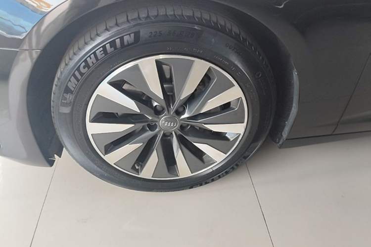 Used Audi A6L 2019 45 TFSI Prestige Elegant Edition Left Front Wheel Hub