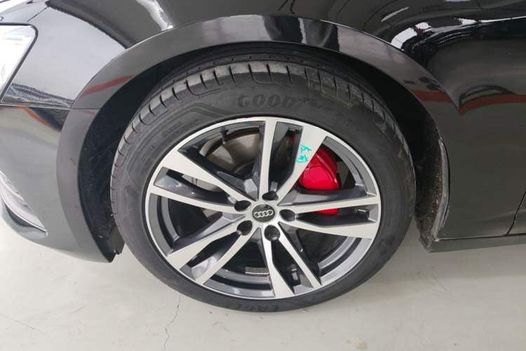 Used Audi A6L 2019 45 TFSI Prestige Dynamic Edition Left Front Wheel Hub